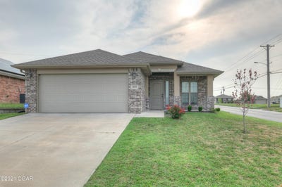 /international/us/2531-virginia-avenue-joplin-mo-110108541981/