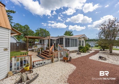 /international/us/247-defuniak-cir-lillian-al-110109851884/