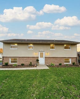 /international/us/149-vernon-drive-bolingbrook-il-110106948231/