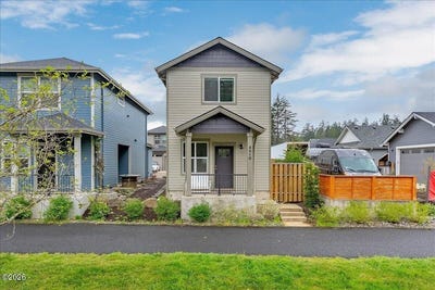 /international/us/4510-se-harborton-street-newport-or-110107570970/