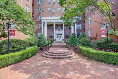 /international/us/112-50-78th-avenue-forest-hills-ny-110120450999/