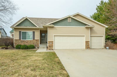 /international/us/2945-windsor-drive-norwalk-ia-110106301467/
