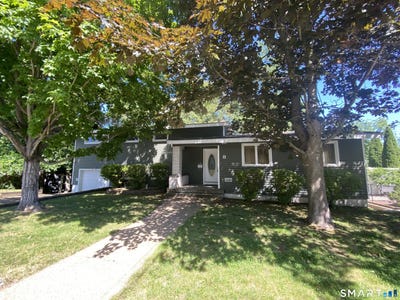 /international/us/8-commodore-street-norwich-ct-110109086277/