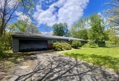 /international/us/7166-cottonwood-knoll-west-bloomfield-twp-mi-110108219585/