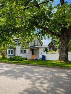 /international/us/248-pleasant-avenue-portland-me-110108542376/