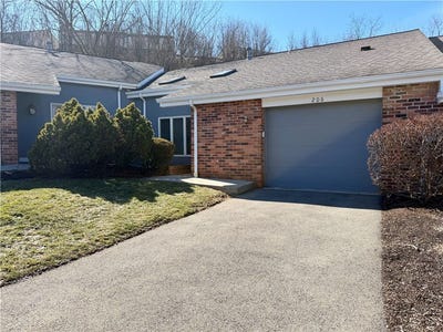 /international/us/206-queens-ct-north-strabane-pa-110106023260/