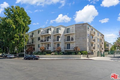 /international/us/14412-killion-st-sherman-oaks-ca-110108478537/