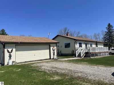 /international/us/3557-coveview-drive-lupton-mi-110107481669/