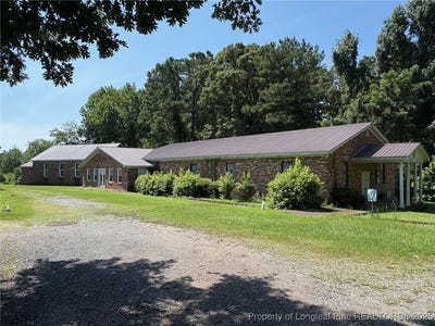 /international/us/1360-osgood-road-sanford-nc-110100833416/