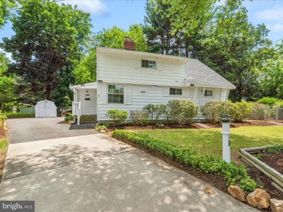 /international/us/4-calvin-court-rockville-md-110100847483/