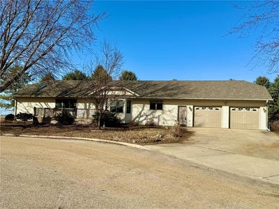 /international/us/236-wilson-street-alden-mn-110106321998/