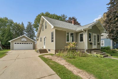 /international/us/2119-n-erb-street-appleton-wi-110110407291/