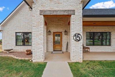 /international/us/15-pareya-circle-west-tx-110110277303/