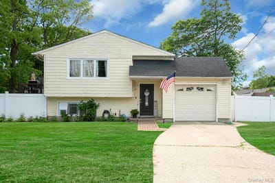 /international/us/96-huron-drive-bay-shore-ny-110108907014/