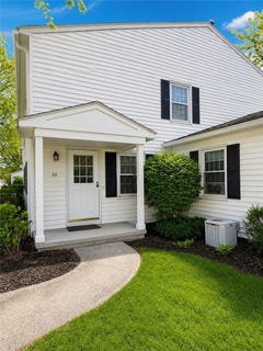 /international/us/30-foxcroft-fairport-ny-110108172493/
