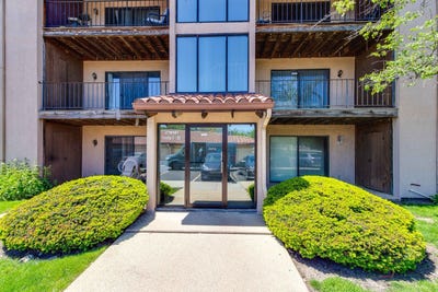 /international/us/21w581-north-avenue-lombard-il-110108109767/