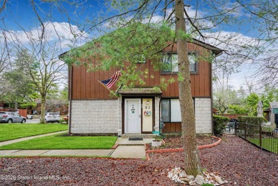 /international/us/82-belmar-drive-w-staten-island-ny-110106453542/