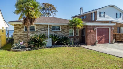 /international/us/102-shore-drive-hertford-nc-110120580593/
