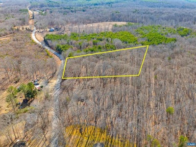 /international/us/3335a-redd-shop-rd-farmville-va-110107727234/