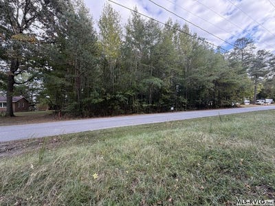 /international/us/pine-street-lot-c-roanoke-rapids-nc-110120646951/