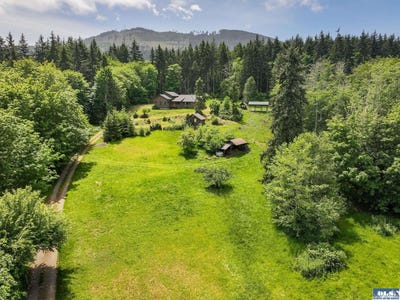 /international/us/277-shady-creek-lane-port-angeles-wa-110108399132/