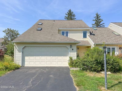 /international/us/9-standish-drive-bethlehem-ny-110101506453/?lang=en