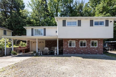 /international/us/r-2220-2nd-st-connellsville-pa-110108613546/