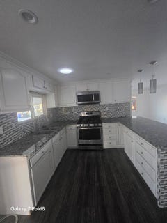 /international/us/17333-valley-blvd-fontana-ca-110110364735/