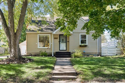 /international/us/3947-yates-avenue-n-robbinsdale-mn-110120454456/