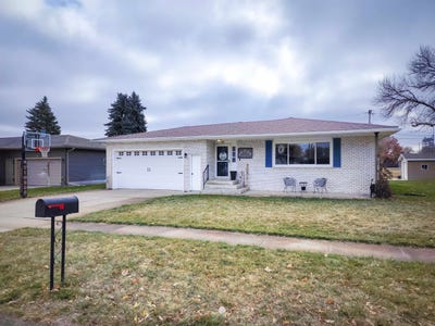 /international/us/702-e-prospect-ave-norfolk-ne-110108656600/
