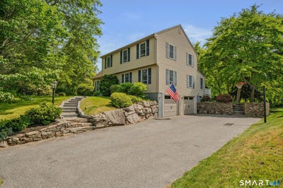 /international/us/66-clipper-court-groton-ct-110109088618/