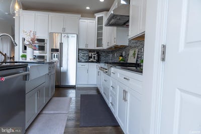 /international/us/43-lila-lane-downingtown-pa-110108771636/