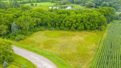/international/us/lt1-meadow-rd-west-bend-wi-110105114366/