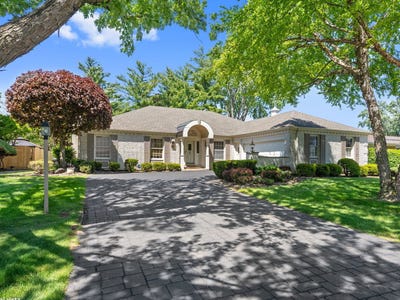 /international/us/6244-w-129-place-palos-heights-il-110108299310/