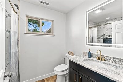 /international/us/4099-e-atherton-road-burton-mi-110110134863/