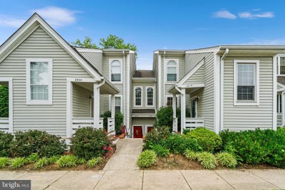 /international/us/2912-yarling-court-falls-church-va-110108219205/