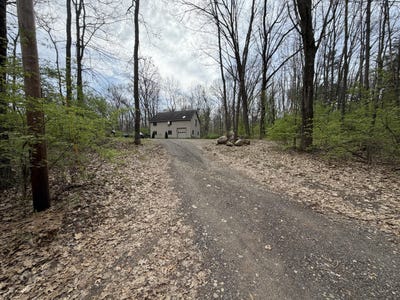 /international/us/5241-moscow-road-spring-arbor-mi-110107614483/