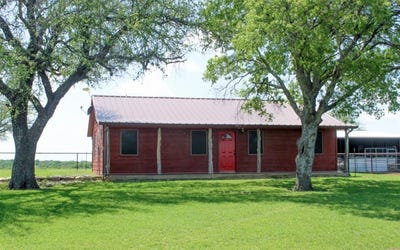 /international/us/8830-county-road-370-dublin-tx-110099436030/
