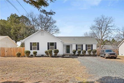 /international/us/130-pecan-lane-aberdeen-nc-110106209273/