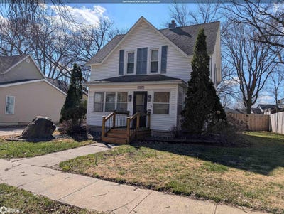 /international/us/109-s-9th-street-clear-lake-ia-110105973547/