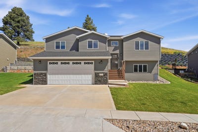 /international/us/2675-meadow-drive-sturgis-sd-110108440125/