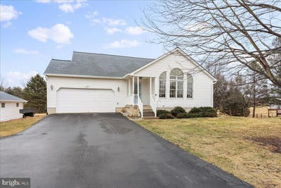 /international/us/23-teakwood-court-harpers-ferry-wv-110106146428/