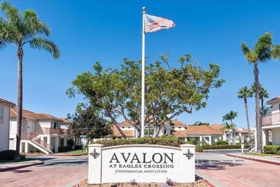 /international/us/415-ribbon-beach-way-oceanside-ca-110120461440/