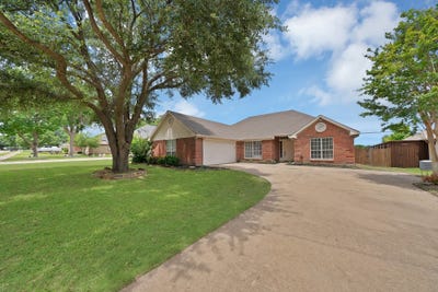 /international/us/8340-christie-drive-frisco-tx-110108496168/