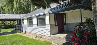 /international/us/9810-us-hwy-12-ave-naches-wa-110099910772/