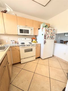 /international/us/8130-sunrise-lakes-blvd-sunrise-fl-110107964795/