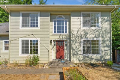 /international/us/2279-hamilton-st-north-bend-or-110100997186/