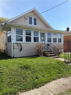 /international/us/1377-w-32nd-st-erie-city-pa-110100679221/
