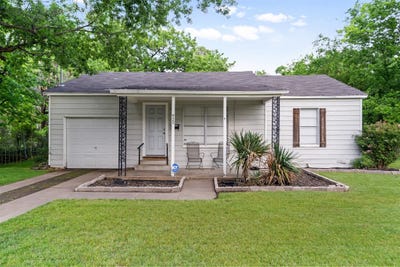 /international/us/920-n-virginia-street-terrell-tx-110107568195/