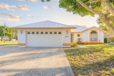 /international/us/9931-oak-street-sebastian-fl-110108917098/